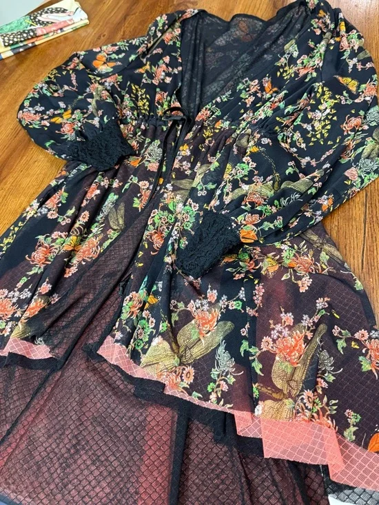 We Are HAH Make It A Double Reversible Floral Lace Robe Dress Medium - Picture 11 of 13